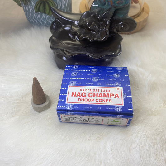 Räucherkegel Satya Nag Champa inkl kleiner Halterung